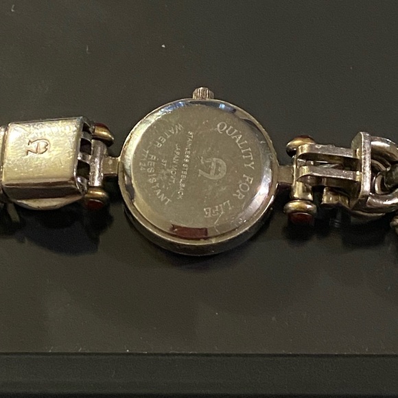 Etienne Aigner watch with ruby accent - Picture 4 of 5